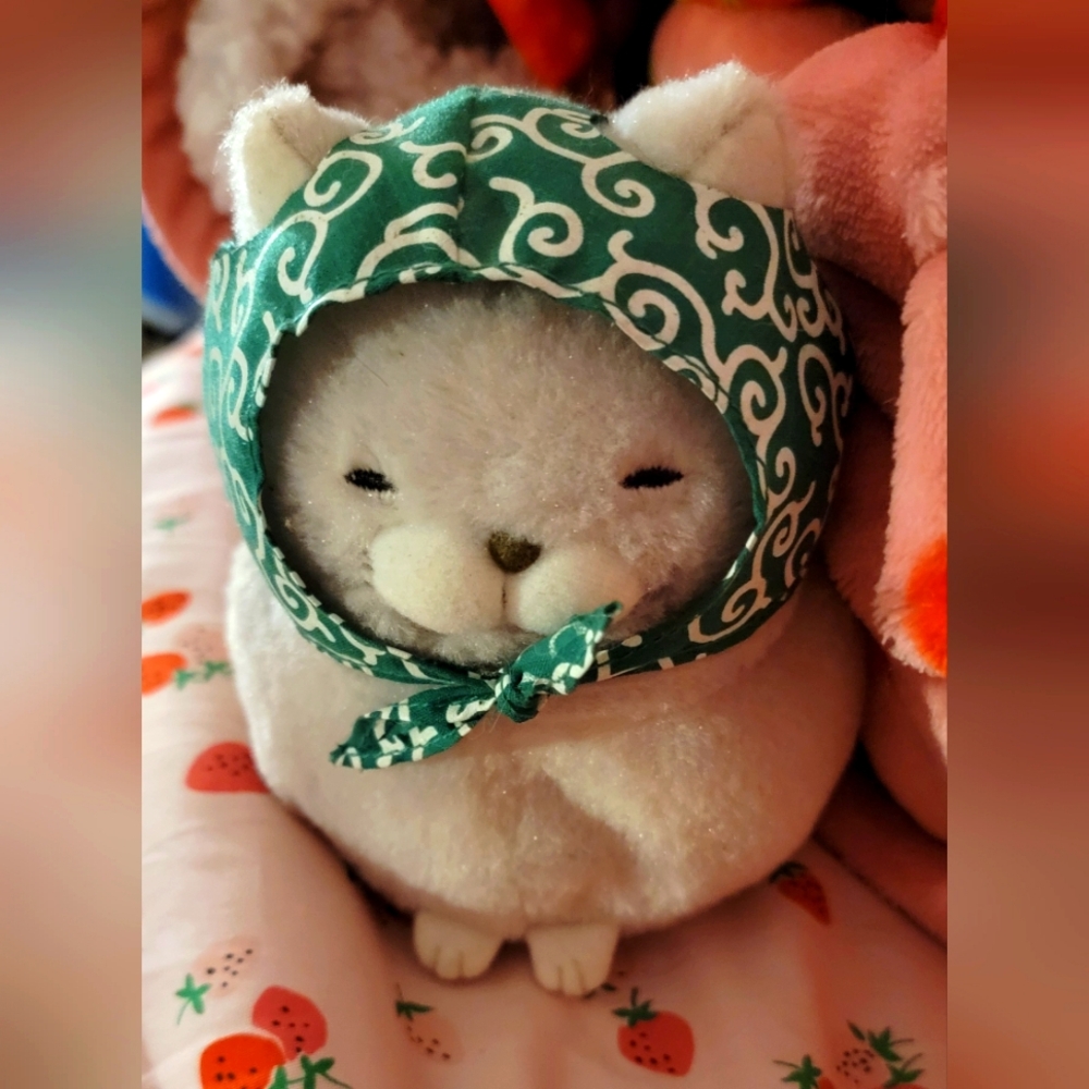Hige Manjyu Fuku Cat Plush